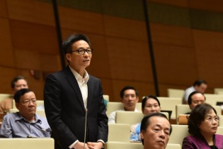 Đại biểu chất vấn vụ cách chức Hiệu trưởng Đại học Tôn Đức Thắng